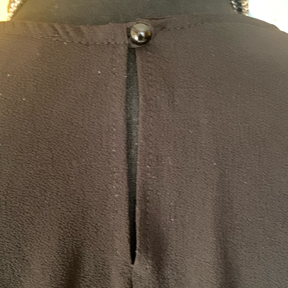 Love culture black blouse says L fits like a small - Picture 5 of 9